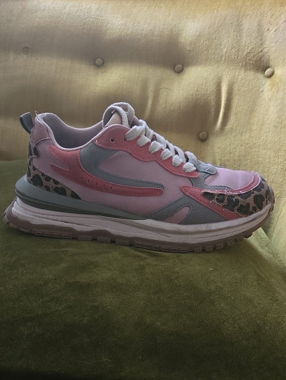 Blowfish Women’s Pink Leopard Accent Platform Sneaker 8